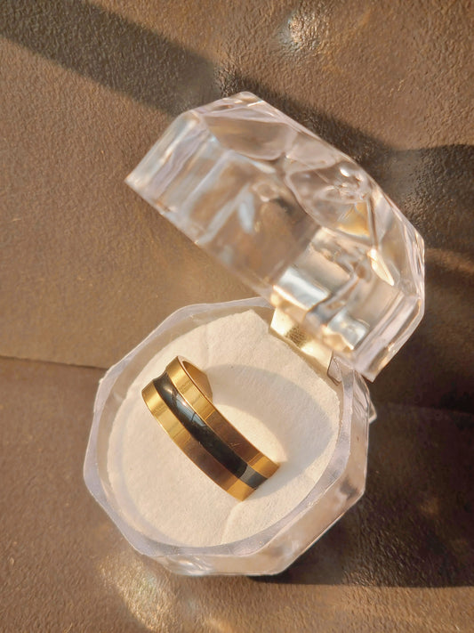 GOLDEN WITH BLACK TOUCH RING