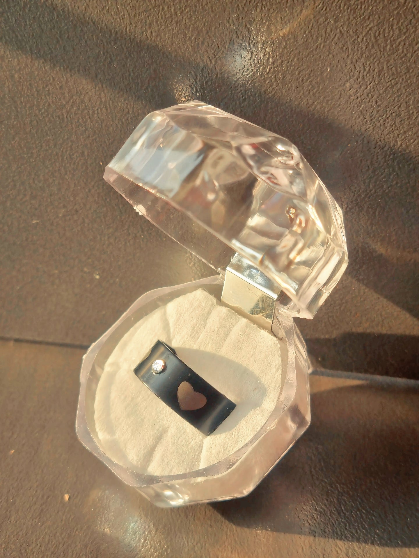 SIMPLE DIAMOND RING