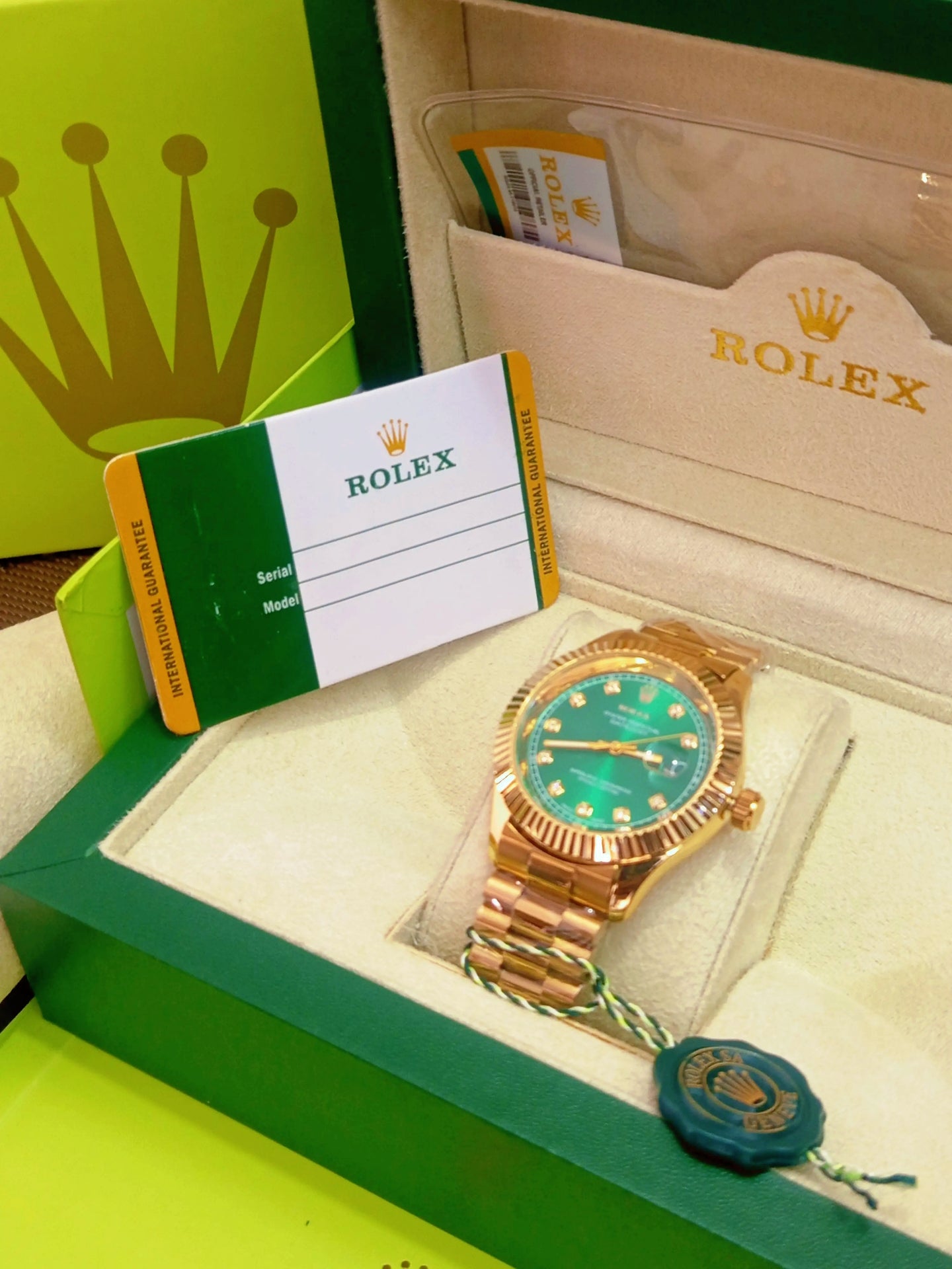 Rlx Date Just In Golden Tone