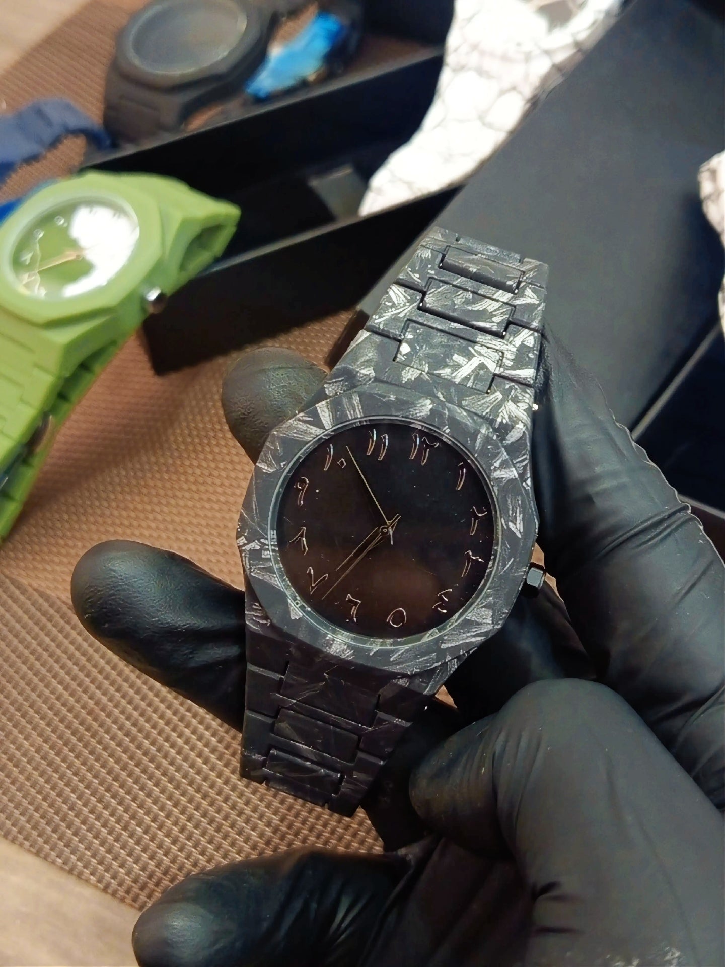 Aura In Black Cobra Grey