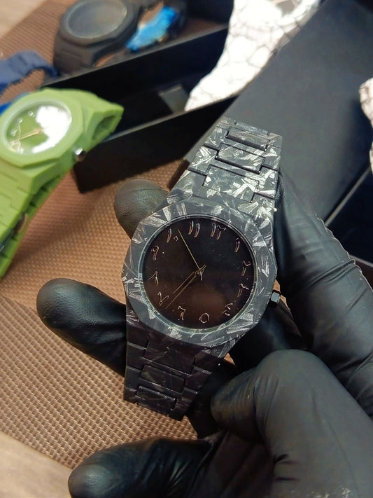 Aura In Black Cobra Grey